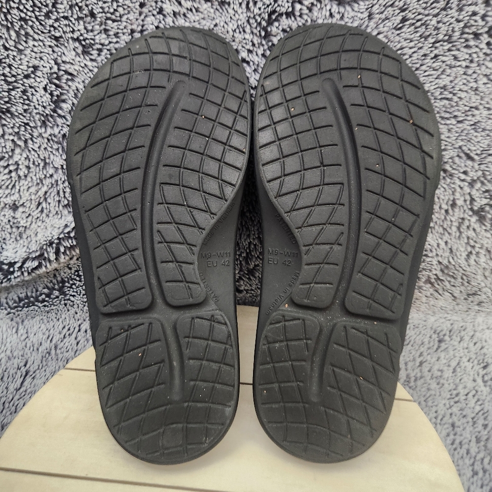 OOFOS OOahh Sport Flex Unisex Black-White US Men’s 9 Women’s 11 - EUR 42 - Picture 6 of 7